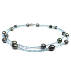blaues zartes Armband mit grauen Tahiti Perlen