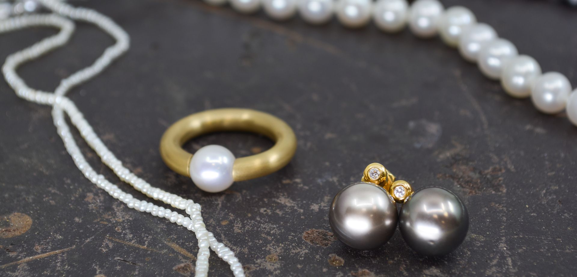 perlenringe, perlenketten und perlenohrringe mit Brillanten Goldschmiede Albath